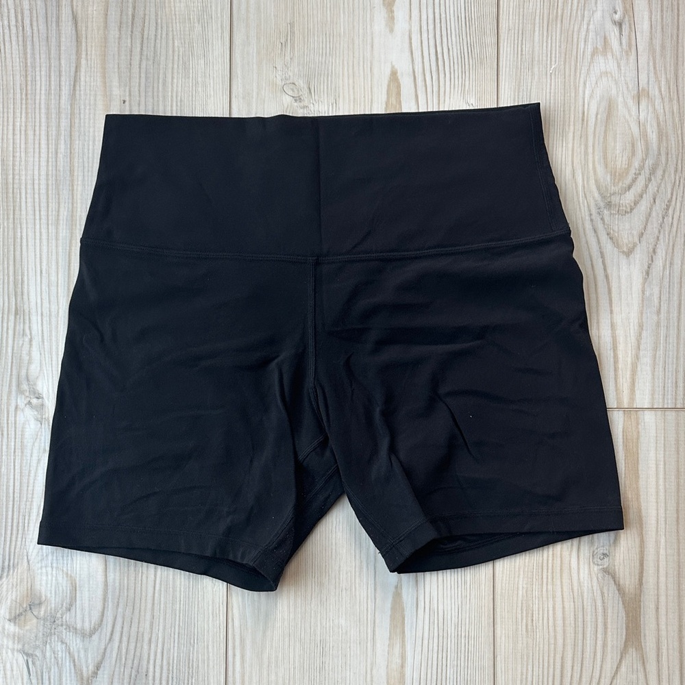 Lululemon Align High Rise 6” Short SZ 10